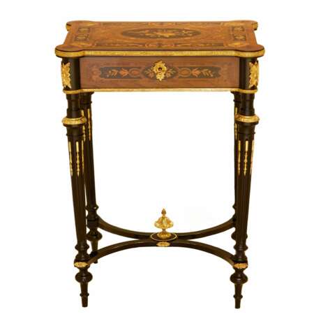 A lovely inlaid wood dressing table with gilded bronze. France late 19th century. Gilded bronze Napoleon III Late 19th century - photo 6