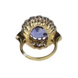 Excellent 18K gold ring with 10.96 carat sapphire and a scattering of diamonds. Diamonds 21th century - photo 7