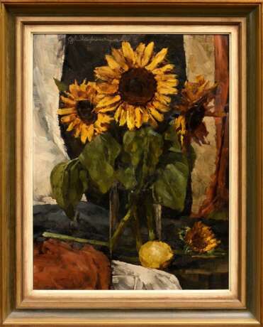 Sluytermann von Langeweyde, Georg (1903-1978) "Stillleben mit Sonnenblumen und Zitrone", Öl/Hartfaser, o. sign., 65,5x51,5cm (m.R. 80x65cm) - photo 2