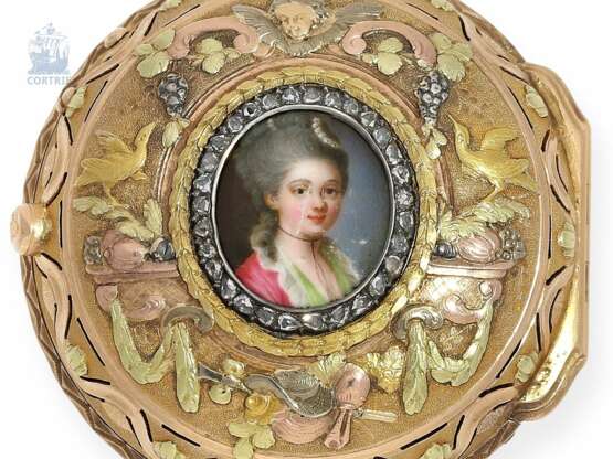 Taschenuhr: bedeutende 4-Farben Gold/Emaille-Spindeluhr mit Diamantbesatz sowie seltener a toc et a tac Repetition, Gill & Boisdechesne Geneva, um 1760 - фото 1