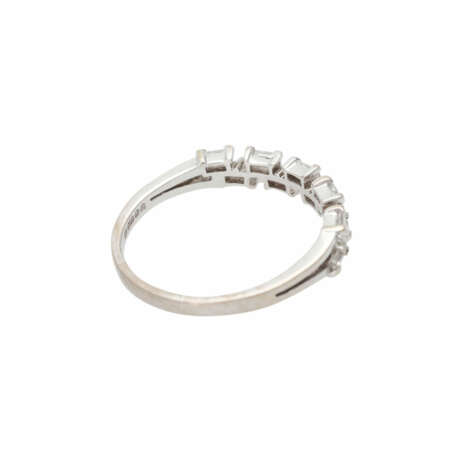 Ring mit Diamantbaguettes zusammen ca. 0,5 ct - photo 3