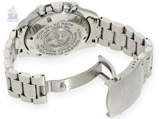 Armbanduhr: großer Omega Speedmaster Chronograph „Moonwatch“ 42mm, Ref.: 35705000 von 2008 mit Papieren und Box - photo 3