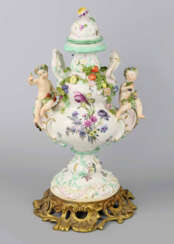 Meissen Rokoko Deckelvase um 1745