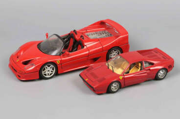 2 Burago Ferrari Modellautos