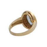 Ring mit 1 oval fac. Aquamarin, ca. 5,6 ct, - photo 3