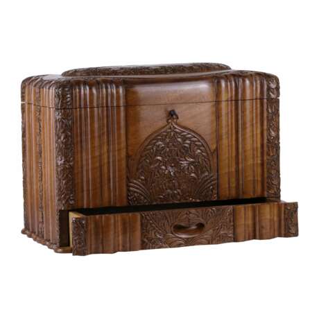 Humidor in Art Deco style. Carved wood 20th century - photo 3