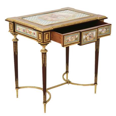 A magnificent ladies table with gilded bronze decor and porcelain panels in the style of Adam Weisweiler. France. 19th century Porcelain Hand Painted Gilding Napoleon III 19th century - photo 3