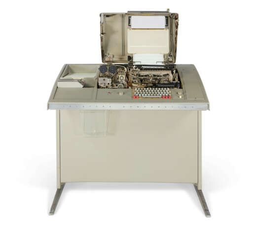 A TELETYPE ASR 35 - photo 2