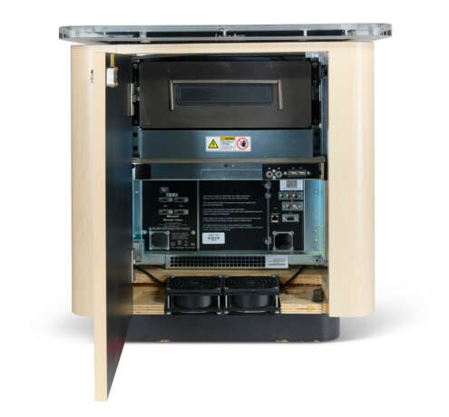 A MICROSOFT SURFACE TABLETOP (ALSO KNOWN AS PIXELSENSE) - Foto 8