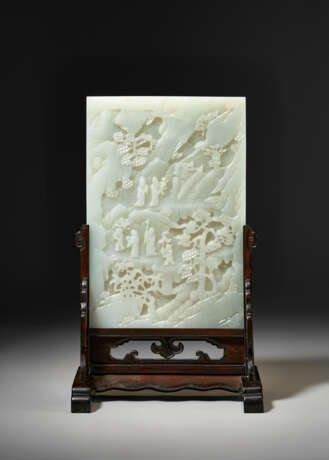 A WELL-CARVED PALE GREENISH-WHITE JADE TABLE SCREEN - Foto 1