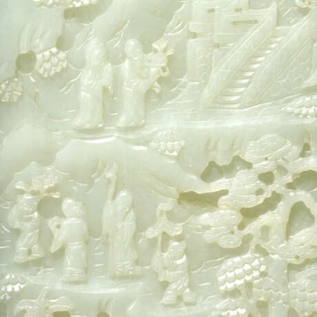 A WELL-CARVED PALE GREENISH-WHITE JADE TABLE SCREEN - Foto 4