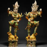 A PAIR OF LARGE SANCAI-GLAZED GUARDIAN FIGURES - Foto 2