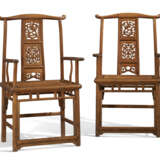 A PAIR OF WALNUT `OFFICIAL`S HAT` ARMCHAIRS - photo 1