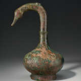 A BRONZE `GOOSE-NECK` VESSEL - photo 4