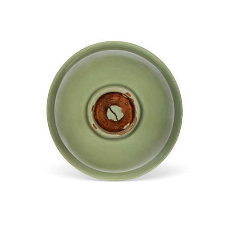 A LONGQUAN CELADON BOWL - photo 2