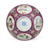 A FAMILLE ROSE RUBY-GROUND SGRAFFIATO `MEDALLION` BOWL - photo 2