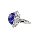 Ring in 18K white gold with tanzanite cabochon cut and loose diamonds. Tanzanite 21th century - photo 3