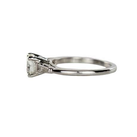 Platinum ring with diamonds Platinum 21th century - photo 4