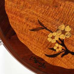 Boudoir table Art Nouveau, inlaid wood. Louis MAJORELLE (1859-1926). 