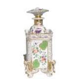 Perfume bottle made of French polychrome and gilded porcelain. Jacob Petit 19th century Porcelain Hand Painted Gilding Napoleon III 19th century - photo 3