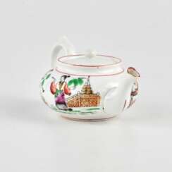 Kuznetsovs porcelain teapot. 