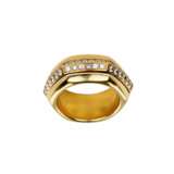 18K gold nut-shaped ring set with diamonds. Piaget Possession. Diamonds 21th century - photo 1