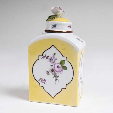 Teedose mit zitronengelbem Fond und Blumenmalerei - photo 1