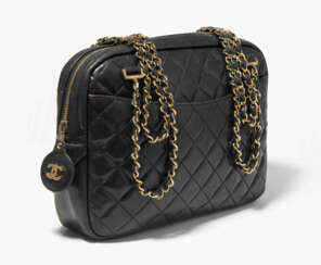 Chanel, Schultertasche