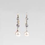Paar Ohrhänger mit Natur-Perlen und Altschliffdiamanten - photo 1