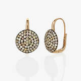 A pair of drop earrings decorated with champagne-coloured brilliant-cut diamonds - photo 1