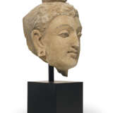 A STUCCO HEAD OF BUDDHA - Foto 3