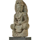 A GREEN SCHIST FIGURE OF A BODHISATTVA - photo 4