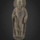 A RARE AND MONUMENTAL INSCRIBED GREY SCHIST FIGURE OF BUDDHA - photo 2