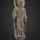 A RARE AND MONUMENTAL INSCRIBED GREY SCHIST FIGURE OF BUDDHA - photo 4