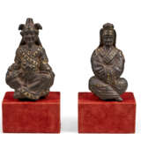 A PAIR OF GOLD-INLAID IRON FIGURES OF A KING AND QUEEN - photo 1