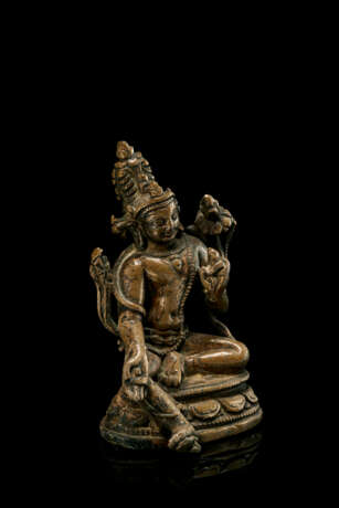 A SMALL BRONZE FIGURE OF PADMAPANI - photo 5