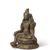 A RARE COPPER FIGURE OF MANJUSHRI - photo 2