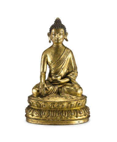 A GILT-BRONZE FIGURE OF AMITABHA - photo 1