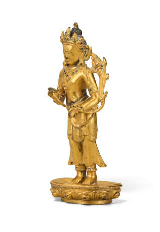 A GILT-BRONZE FIGURE OF VAJRAPANI - фото 3