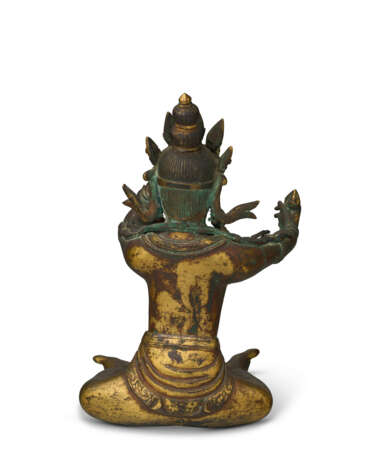 A GILT-BRONZE FIGURE OF A BODHISATTVA - фото 3