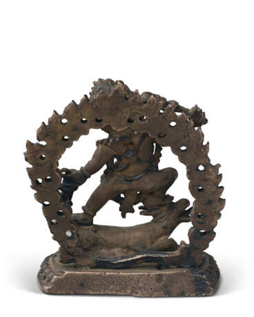 A SMALL BRONZE FIGURE OF VAJRABHAIRAVA - фото 3