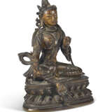 A BRONZE FIGURE OF TARA - photo 2