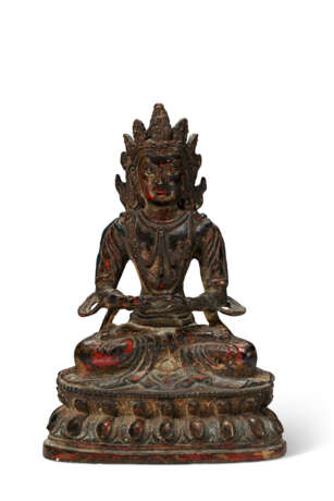 A BRONZE FIGURE OF AMITAYUS - фото 1