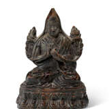 A BRONZE FIGURE OF TSONGKHAPPA - photo 1