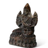 A BRONZE FIGURE OF TSONGKHAPPA - фото 2