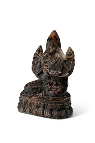 A BRONZE FIGURE OF TSONGKHAPPA - photo 2