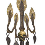 A FIVE-PRONGED GOLD DAMASCENED IRON SPEARHEAD - фото 5