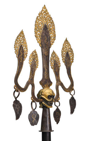 A FIVE-PRONGED GOLD DAMASCENED IRON SPEARHEAD - фото 5