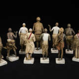 A GROUP OF CLAY FIGURES - photo 2