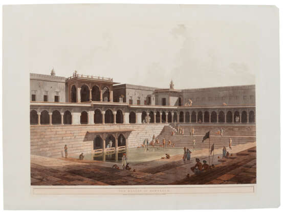 THREE LARGE HAND COLORED AQUATINTS: The Great Pagoda, Tritchinopoly (1797); The Writers’ Buildings, Calcutta (1798); The Baolee at Ramnagur (1803) - Foto 4